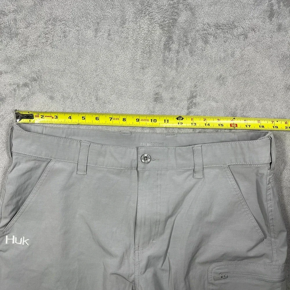 Huk Fishing Shorts Mens XL Grey Performance Utility Cargo Pocket